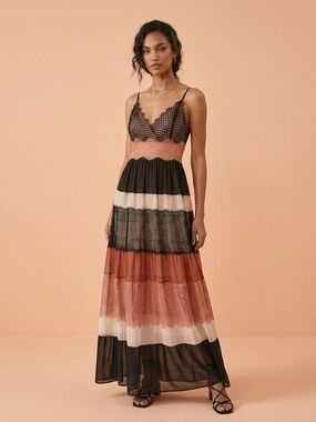 Tiered Lace Maxi Dress in Black and Rust. Brend BAILEY 44 . SIZE 10
